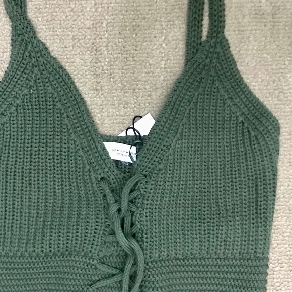Like new Zara green knit cropped top - Picture 2 of 7